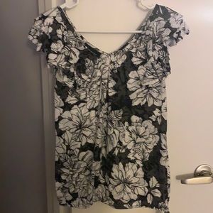 B&W Flower Top